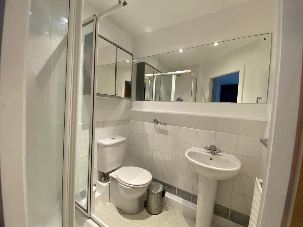 Large 5-Bed City Centre Townhouse With Secure Parking مانشستر المظهر الخارجي الصورة