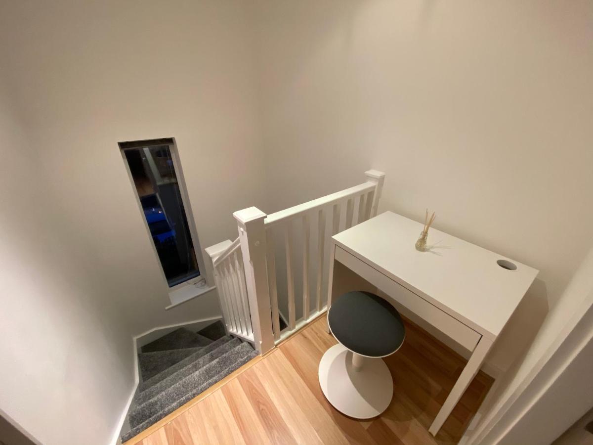 Large 5-Bed City Centre Townhouse With Secure Parking مانشستر المظهر الخارجي الصورة